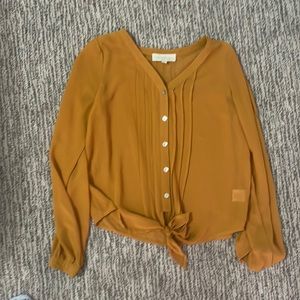 Olive & Oak women’s yellow long sleeve blouse